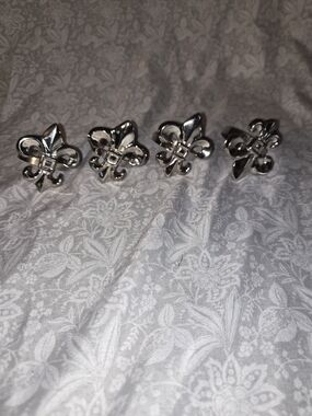 Pier 1 Imports Fleur de Lis napkin rings